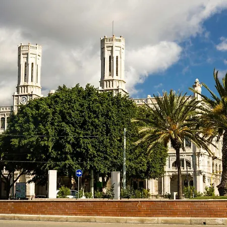 לינה וארוחת בוקר Istai Center 3*